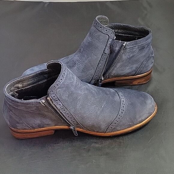 NAOT VELVET NUBUCK NEFASI WOMEN"S ANKLE ROUND TOE ZIP CLOSURE BOOTIES - Picture 15 of 16